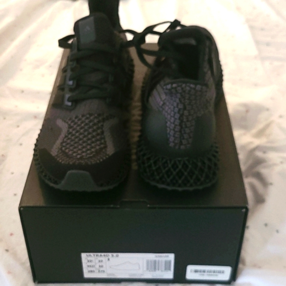 Adidas Ultra4D 5.0 Men's, Charcoal Black EUC With Box